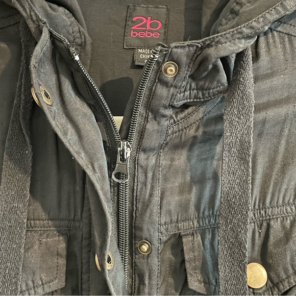 2B Bebe Black Shine Light Airy Long Sleeve W/ Strap Tie Zip Up Jacket Size Small - Picture 4 of 8